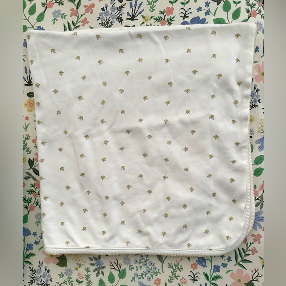 Kissy Kissy bee blanket